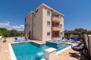 APARTMENTS VILLA PEKY